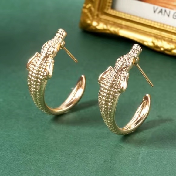 Gator 14K gp dangle hoop earrings - Picture 3 of 7